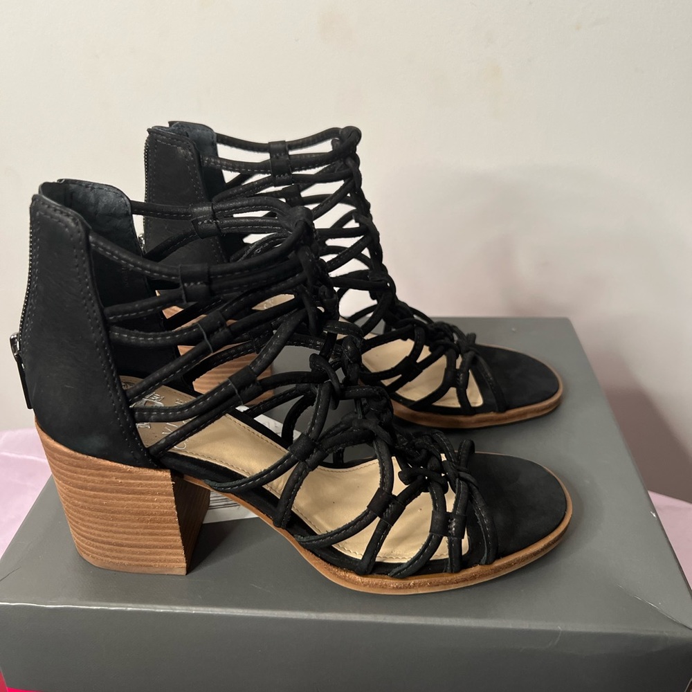 Vince Camuto